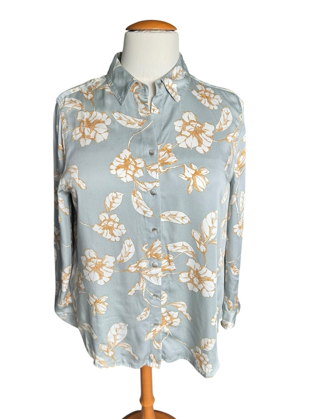 Chico’s Floral Satin Button Down Blouse Size 3 (16-18) Blue Coastal Grandmother